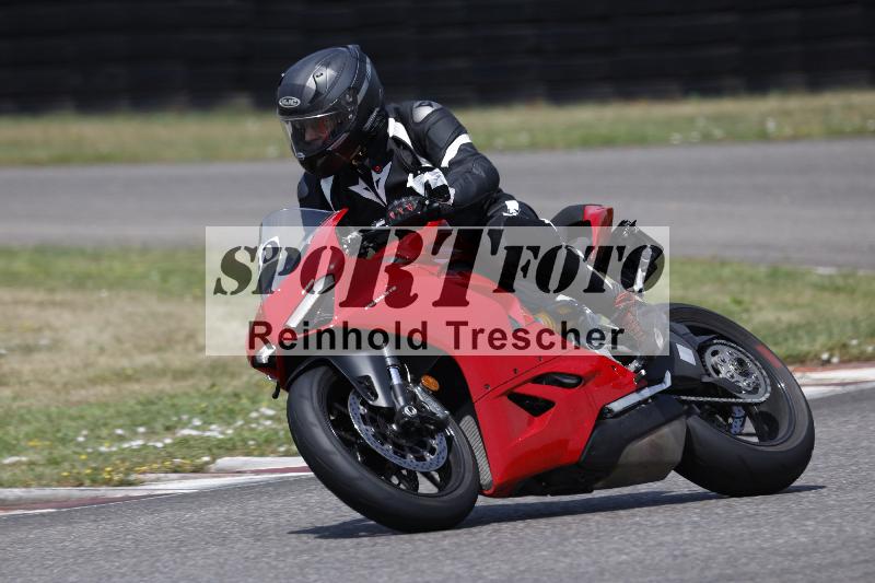 /24 16.07.2026  Cornu Master School ADR/gruen-vert/30